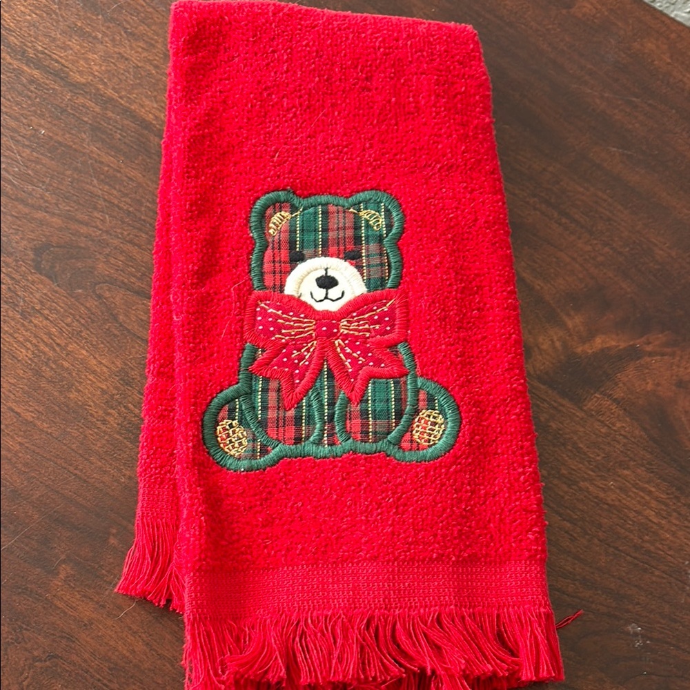 Vintage Cannon Christmas Bear Fingertip Towel NWOT